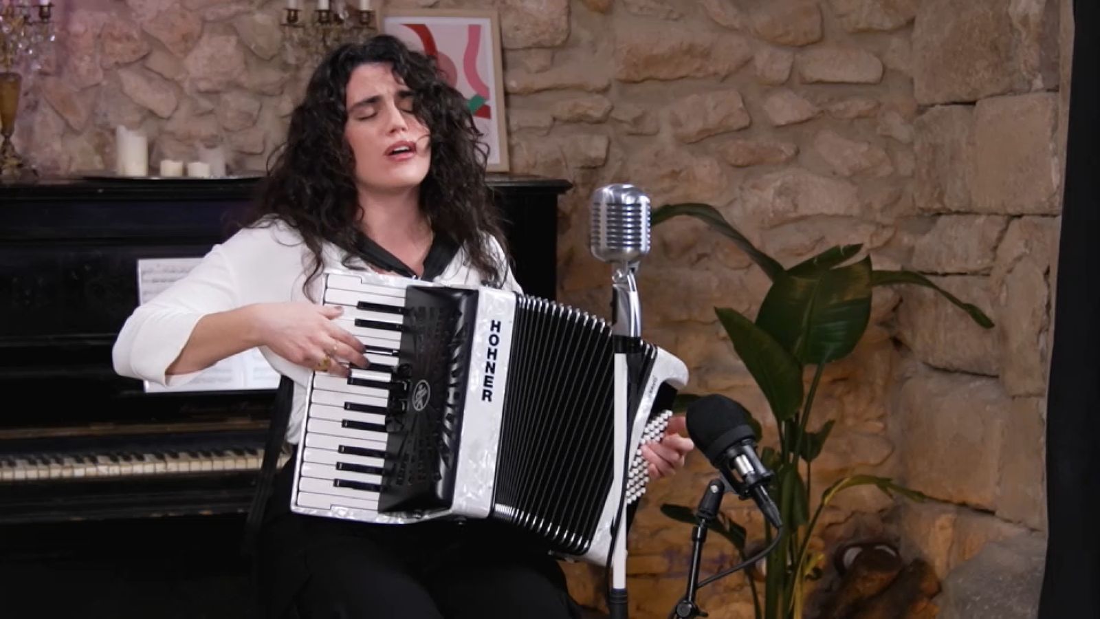 La Maria, la cantant que ha revolucionat el cant tradicional valencià