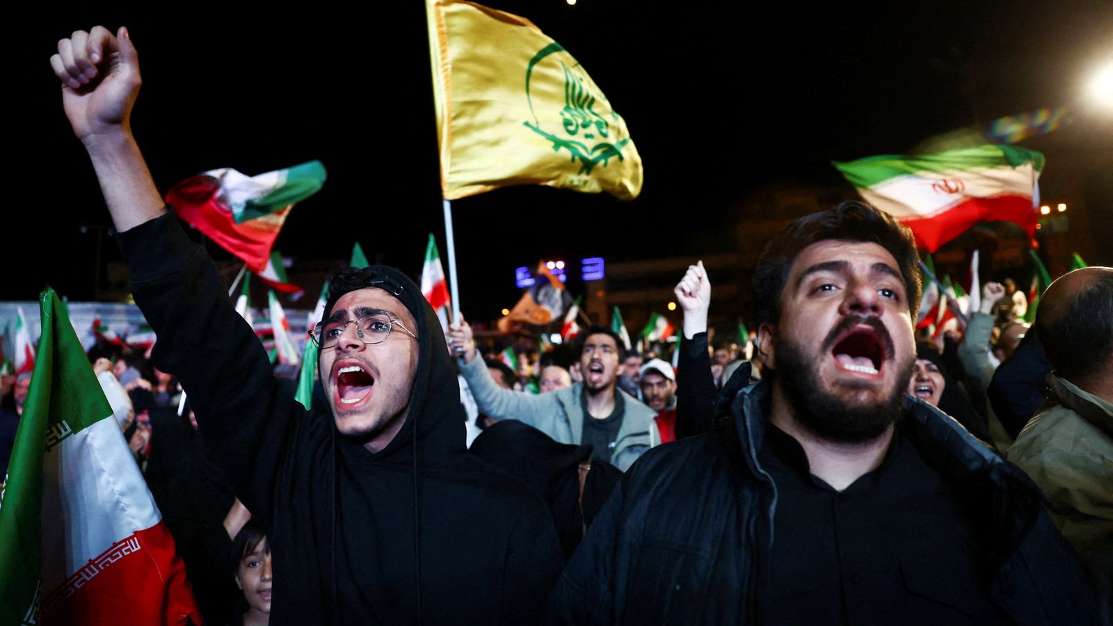 La població iraniana celebra a Teheran la treva temporal amb els Estats Units