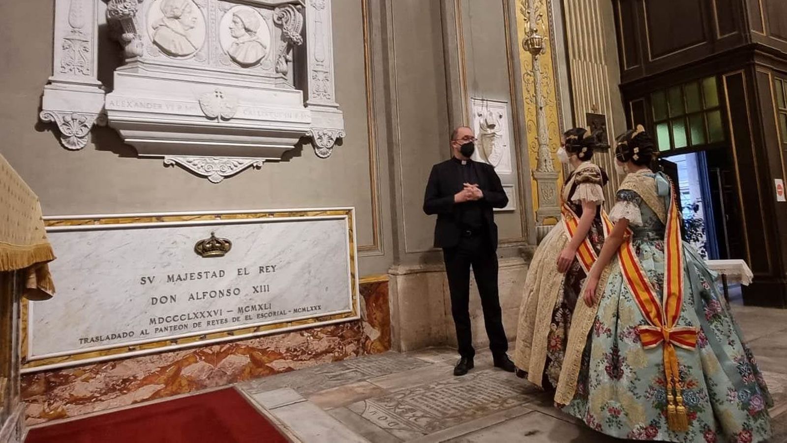 Les falleres majors en la visita a l’Església Nacional Espanyola a Roma, que van fer dimarts