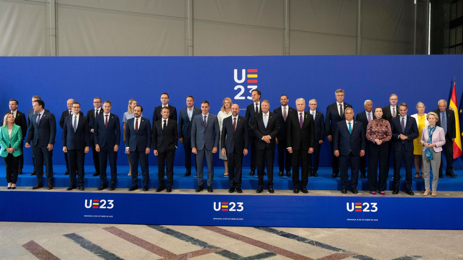 Foto de família de la cimera de la UE en Granada / Miguel Ángel Molina (Efe)