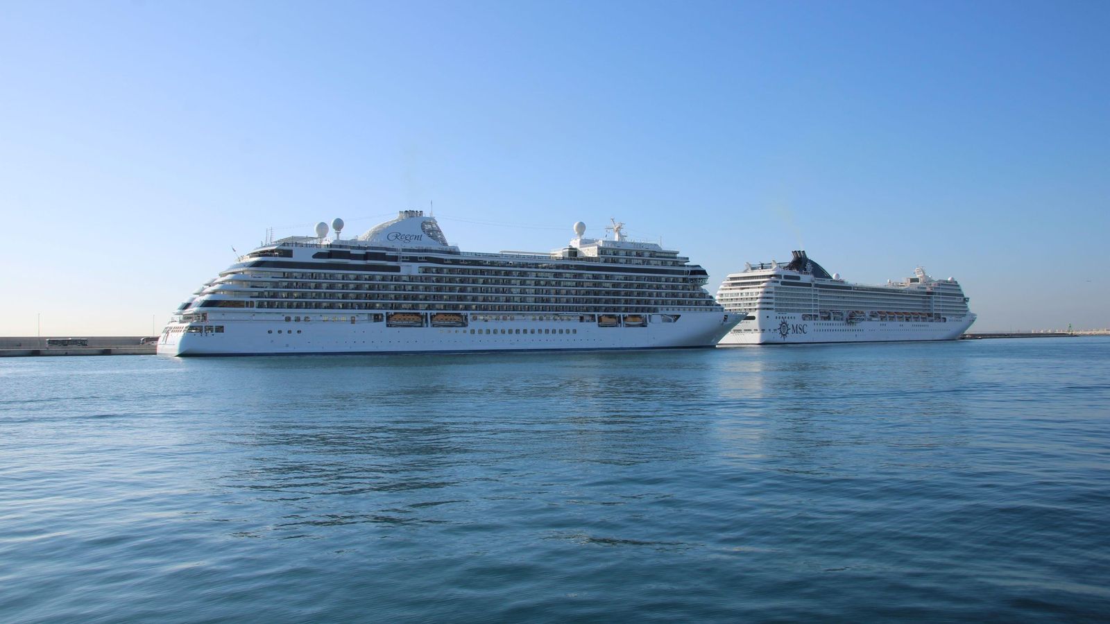 Creuers al port d'Alacant