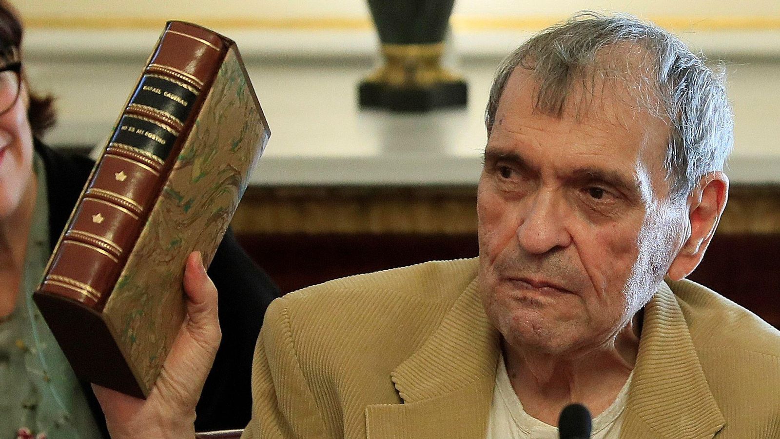 El poeta veneçolà Rafael Cadenas