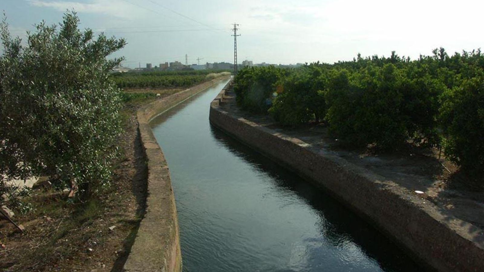 Imatge d'arxiu de la séquia de Montcada