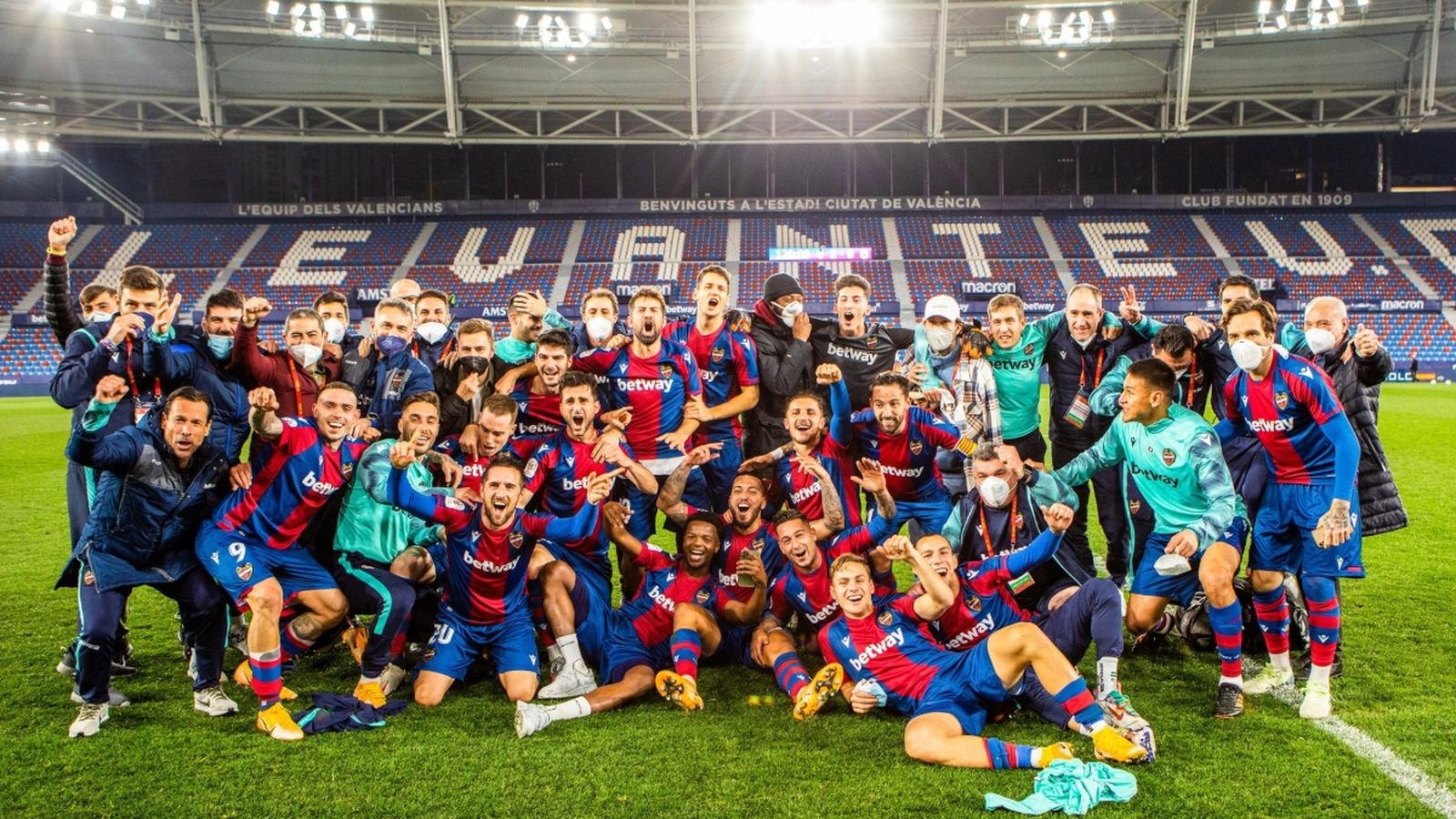 El Llevant celebra la classificació per a semifinals de Copa del Rei