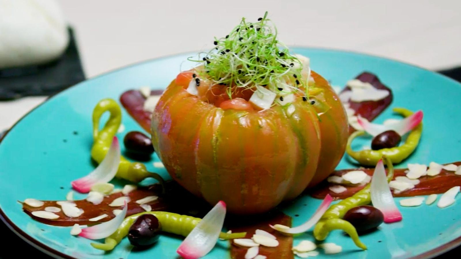 Tomaca valenciana farcida de formatge fresc