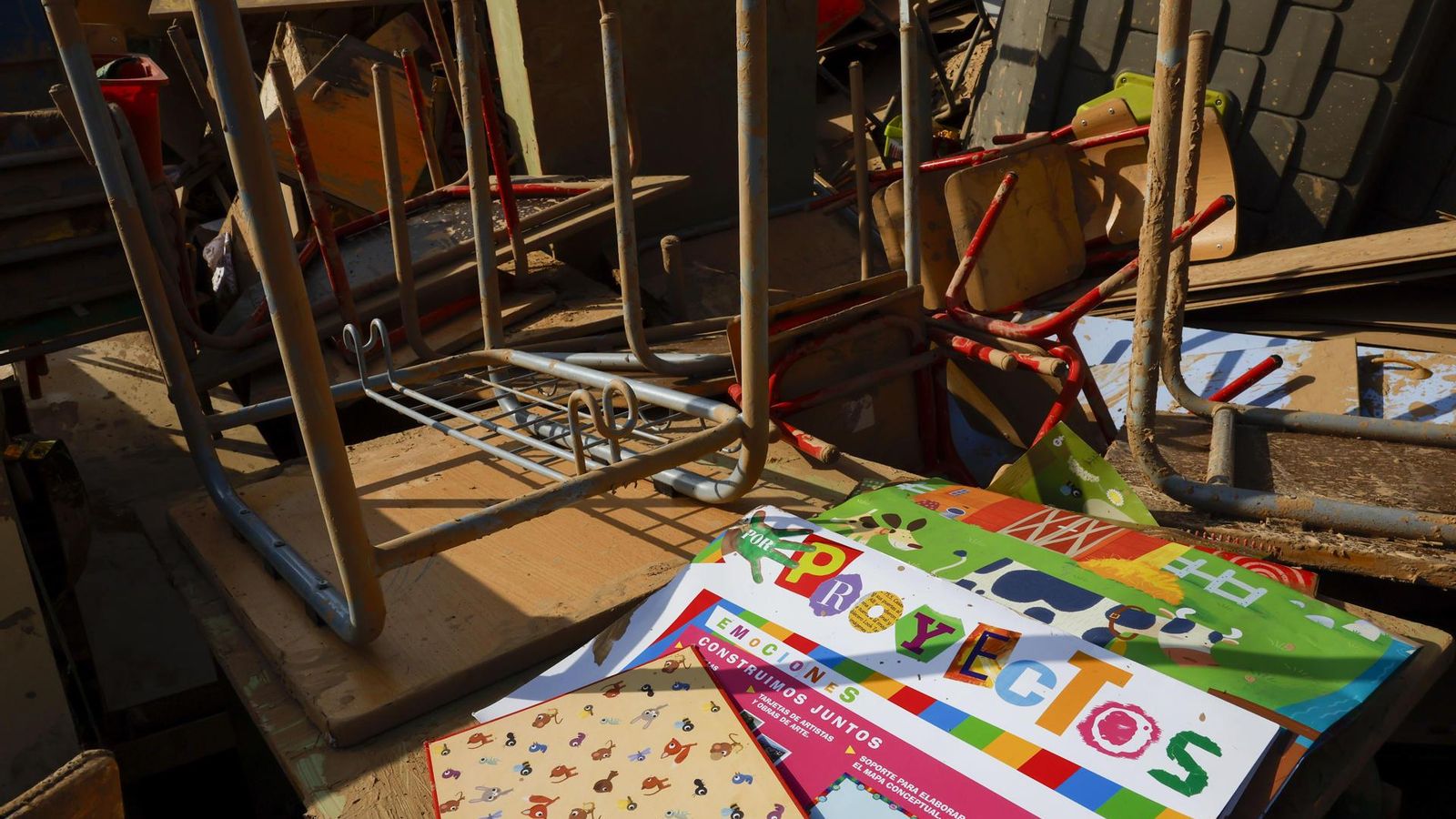 Vista dels danys causats per la DANA en una escola