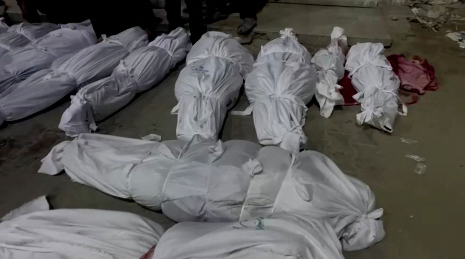 Cadàvers a l'Hospital de Kamal Adwan, com a resultat dels atacs israelians a Jabalia