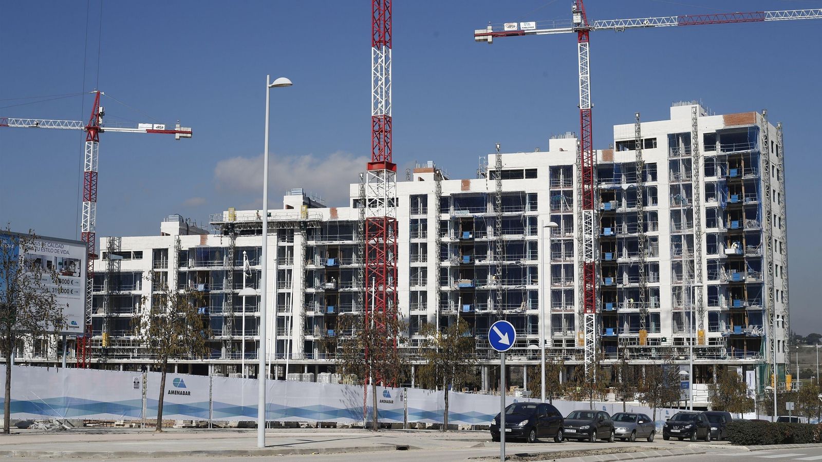 L'encariment que està patint la vivenda en els últims anys obliga a reservar, cada vegada més sou i estalvis, per a finançar el sostre