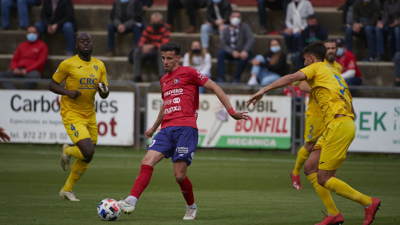 Kortstam i Lucero tracten de recuperar una pilota