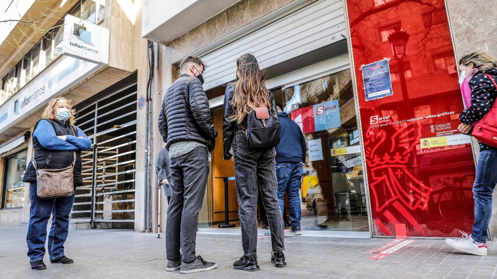Oficina del Servef a València en una imatge d'arxiu