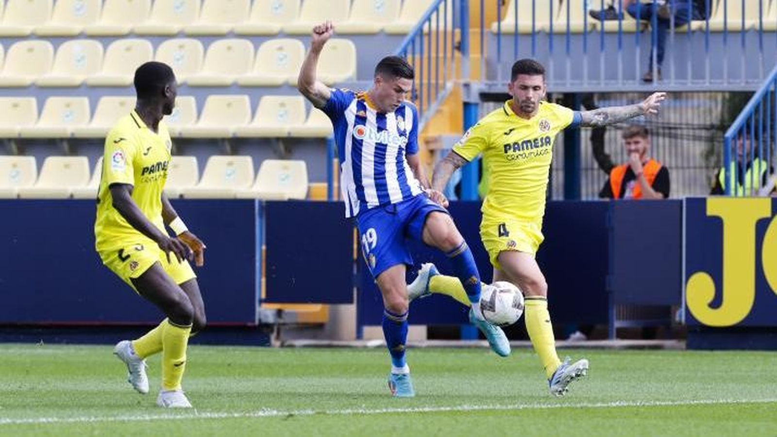 Vila-real B i Ponferradina empaten a 2