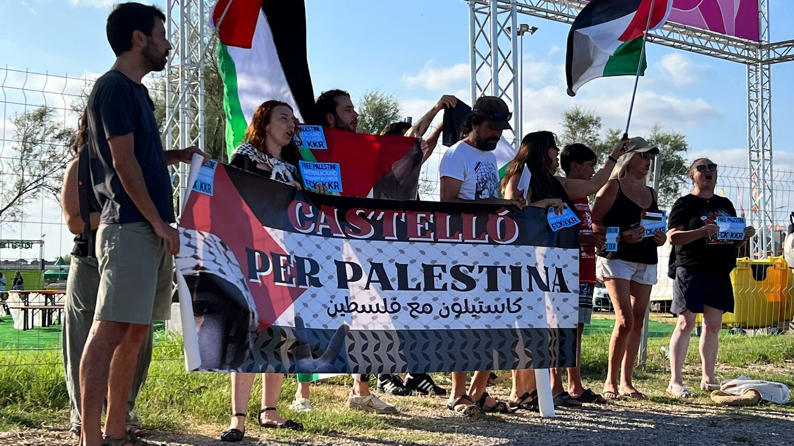 Protesta per Palestina a les portes del Arenal Sound
