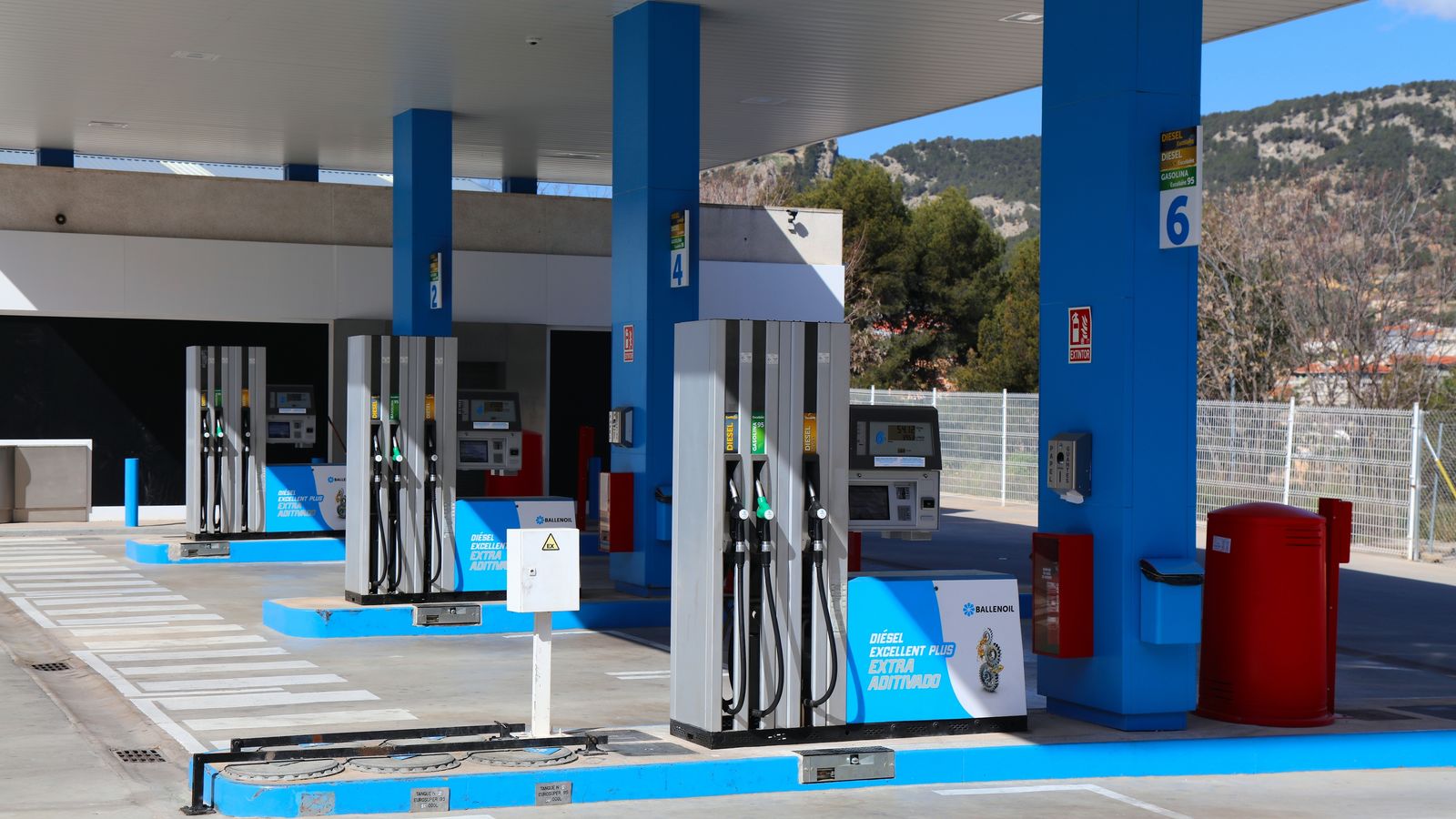 Imatge d'una gasolinera a Alcoi