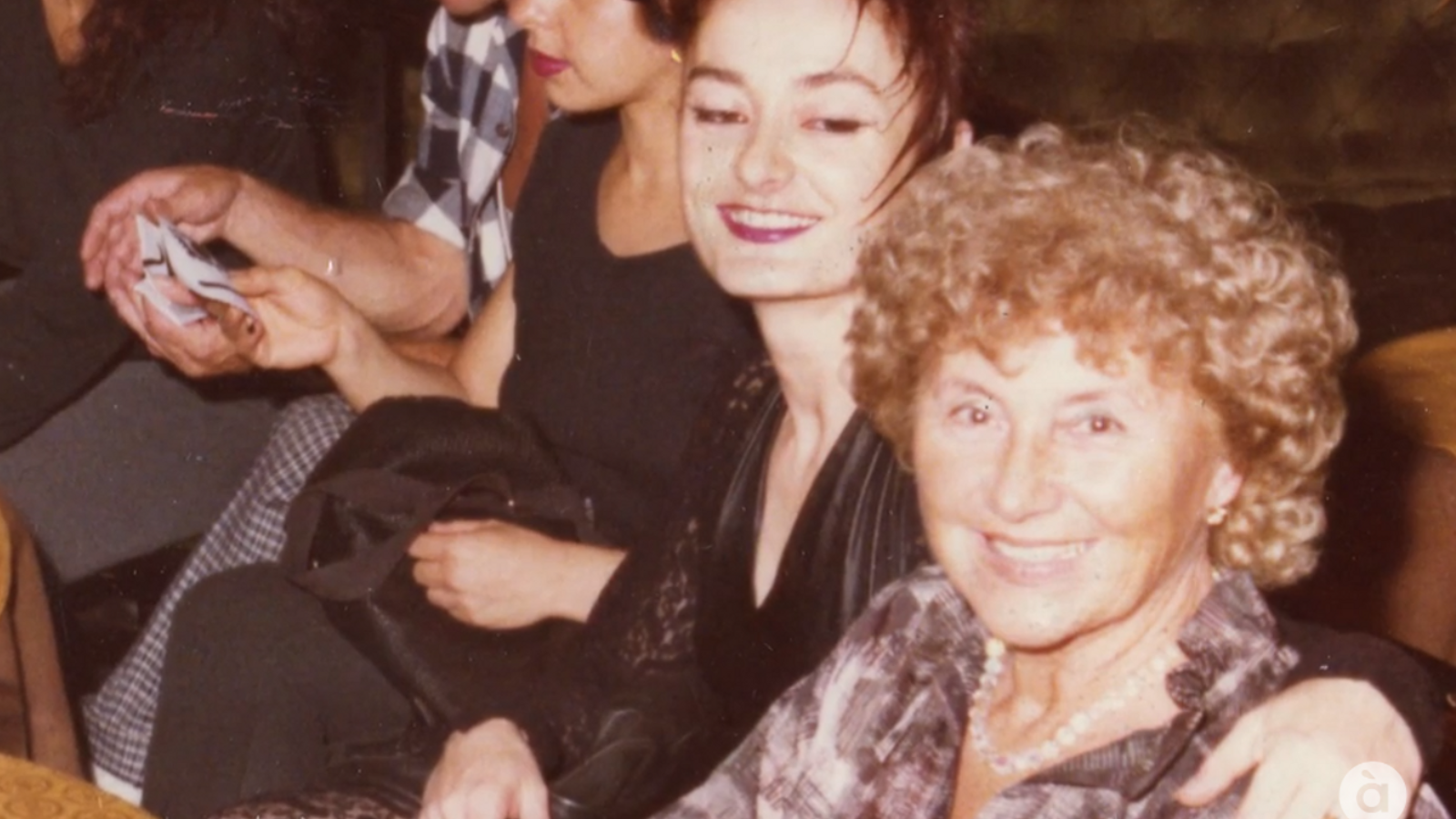 Mare i filla sonrients i molt unides per la dansa