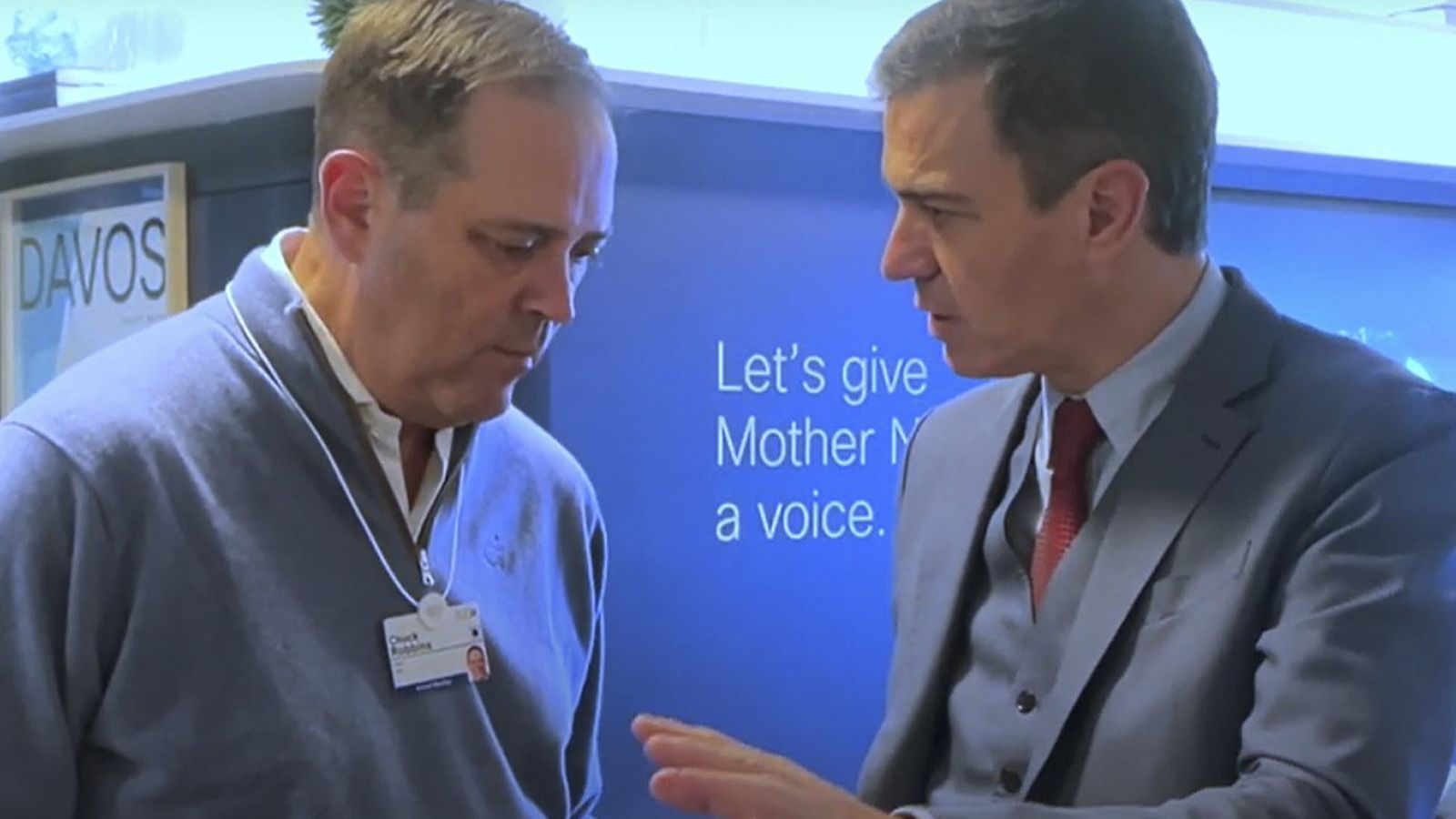 Pedro Sánchez i el conseller delegat de Cisco, Chuck Robbins, a Davos