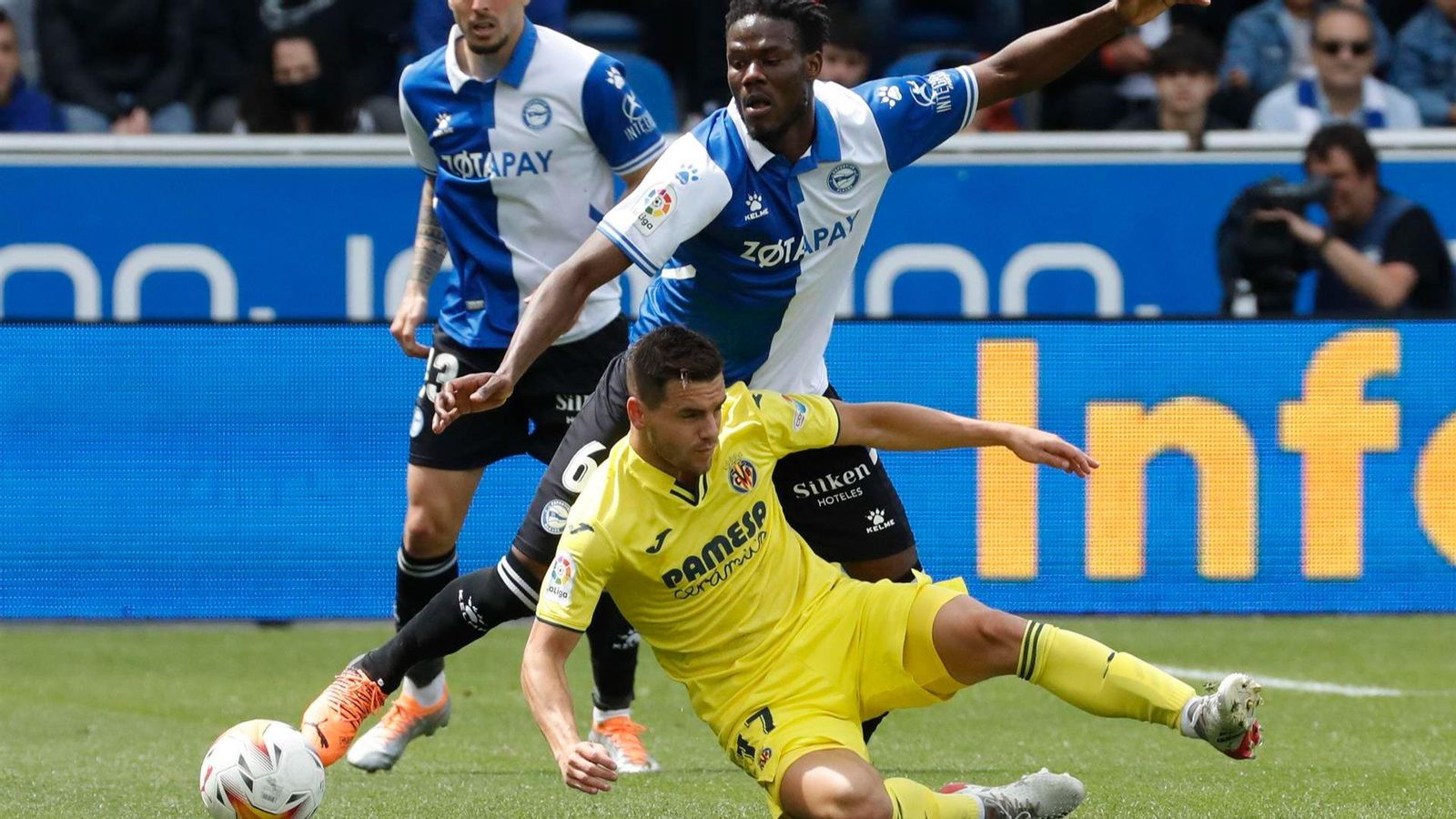 Lo Celso, en una acció del partit