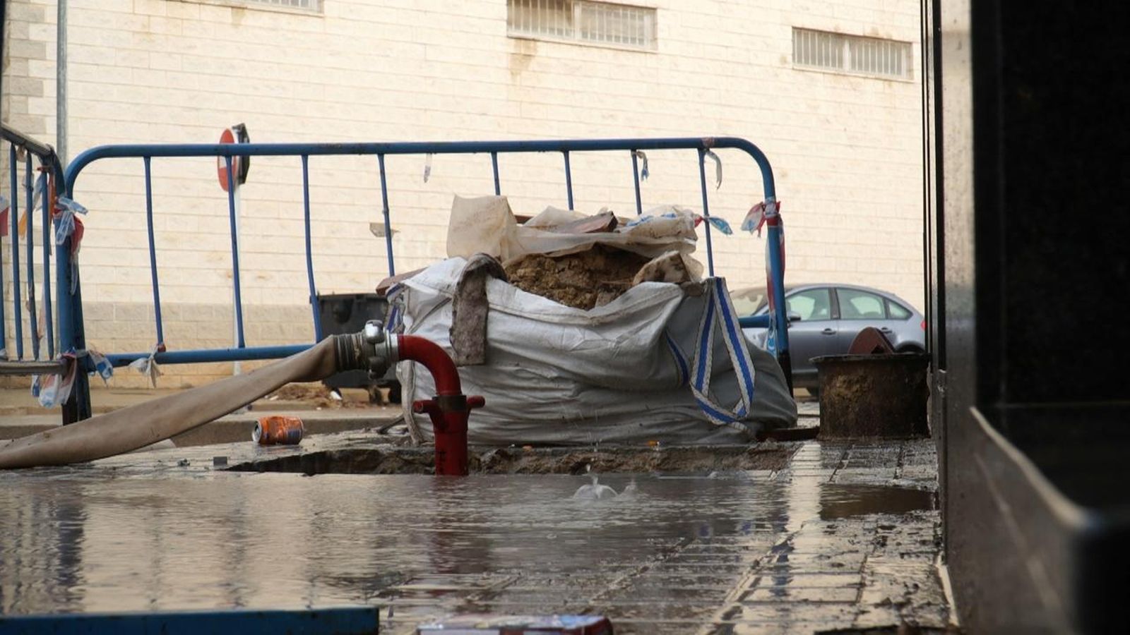 Molts polígons encara estan plens de fang