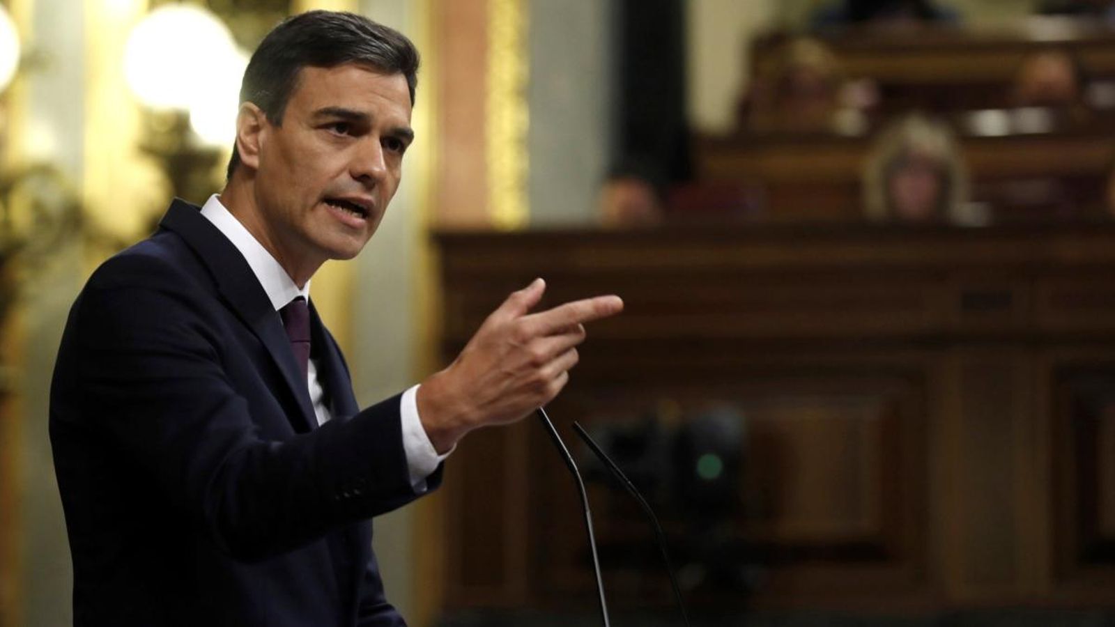 Sánchez durant la compareixença al Congrés