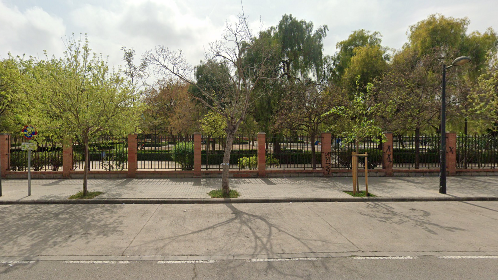 Un carrer adjacent al parc d'Orriols,a València (arxiu)