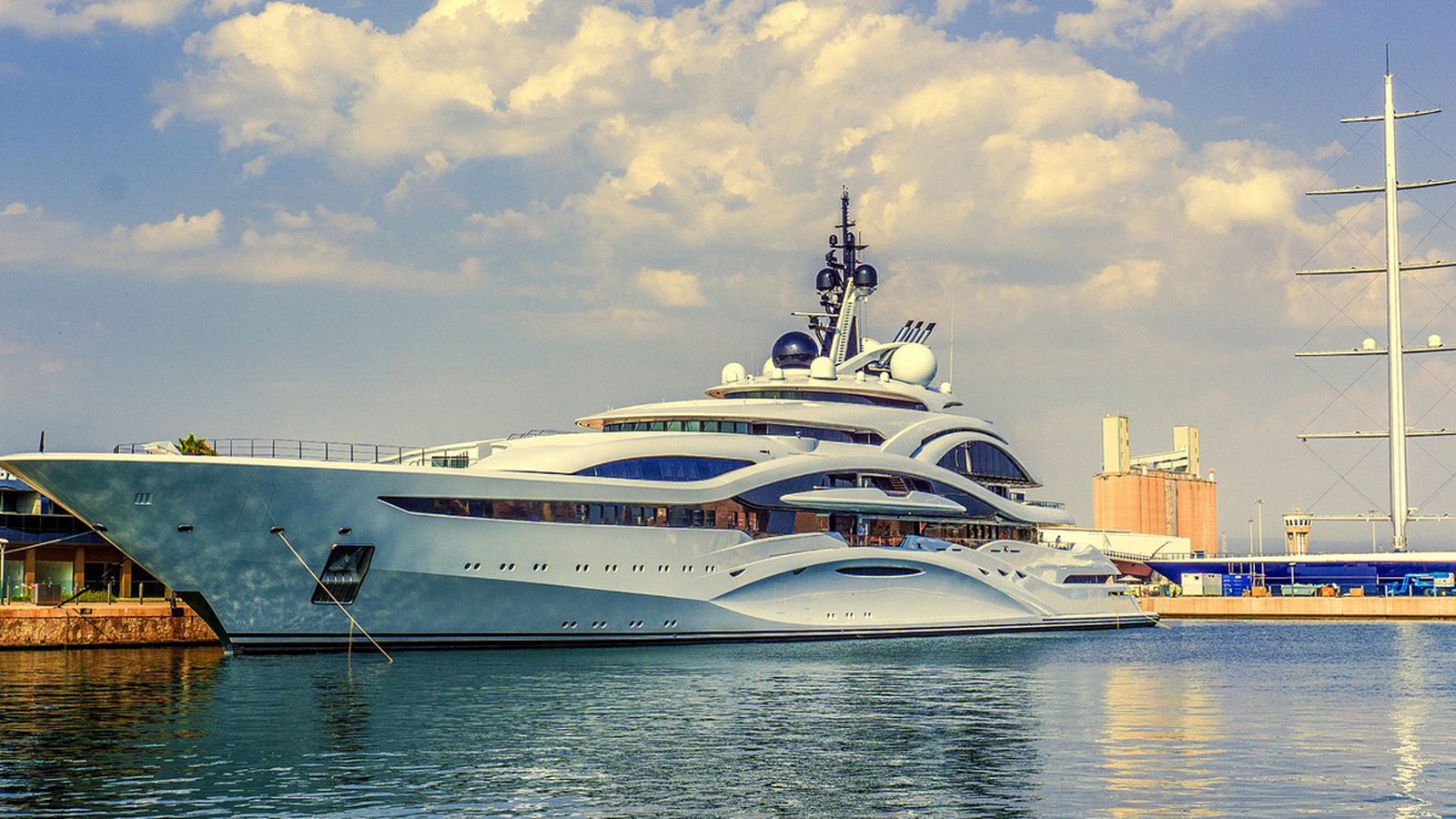 Allotjament turístic en iots, nou repte per a la regulació del sector