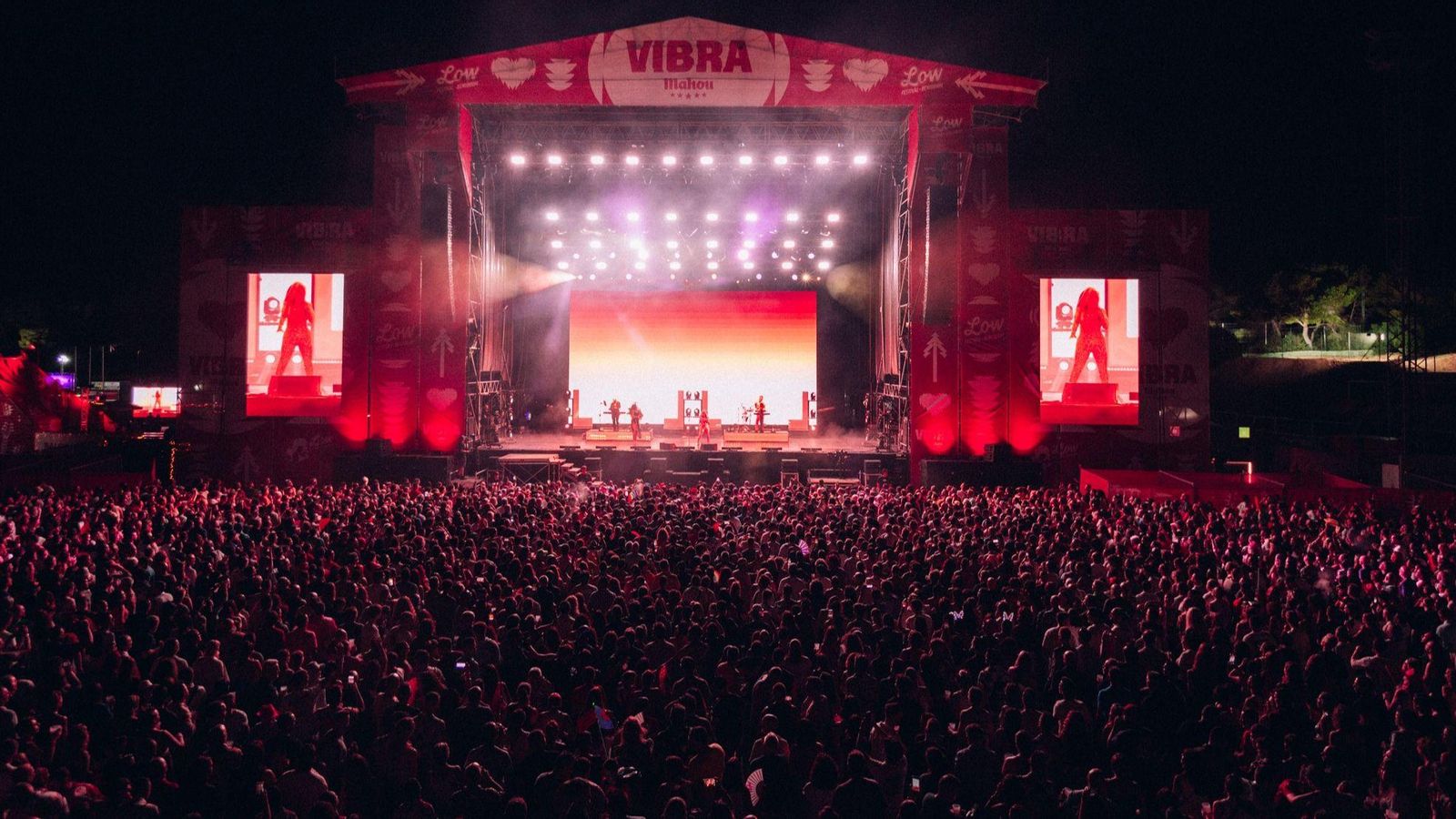 El Low Fest de Benidorm ple de públic en una actuació