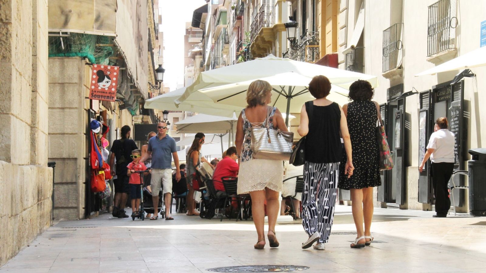 El nucli antic d\'Alacant podrà albergar nous locals d\'oci i restauració