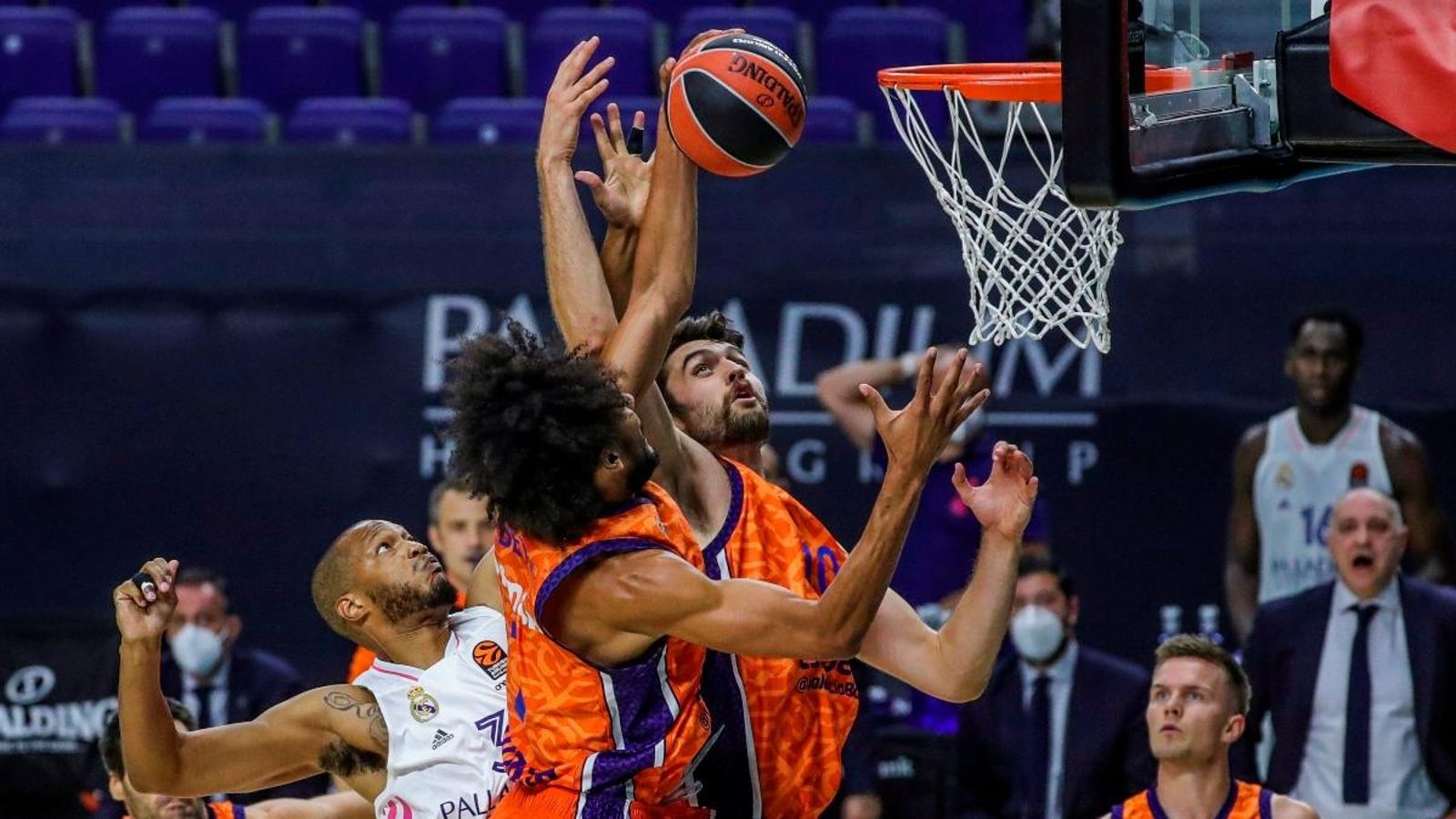 Els de Ponsarnau arriben amb la moral alta després del brillant triomf en l’Eurolliga contra el Reial Madrid.