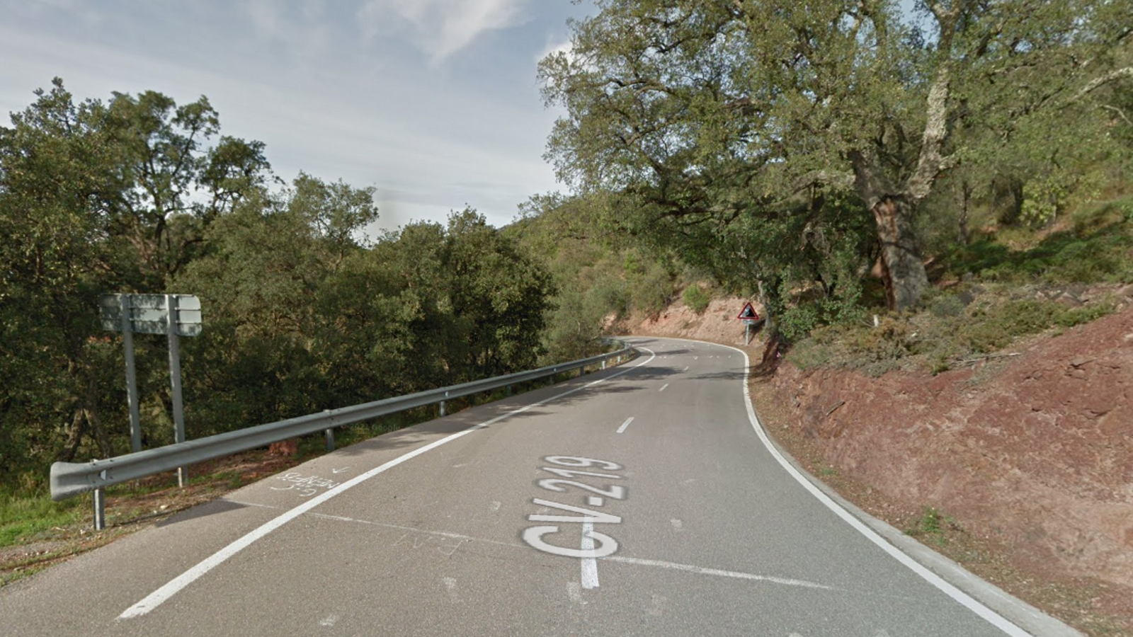 Carretera CV-219 al seu pas pel terme d'Eslida