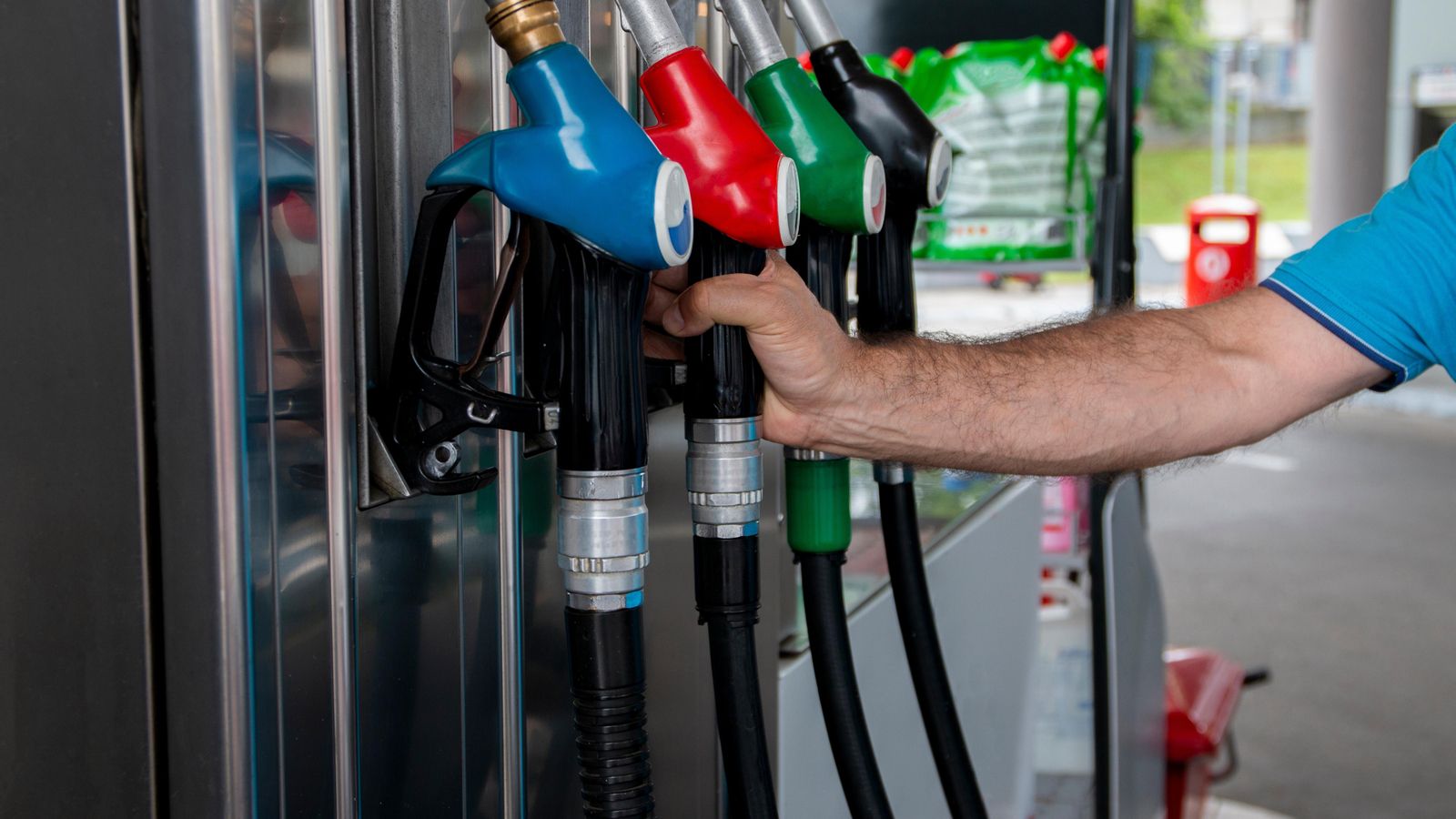 Un assortidor d'una gasolinera