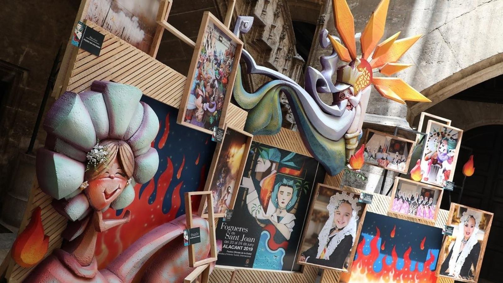 Presentació de les Fogueres 2019 al Palau de la Generalitat