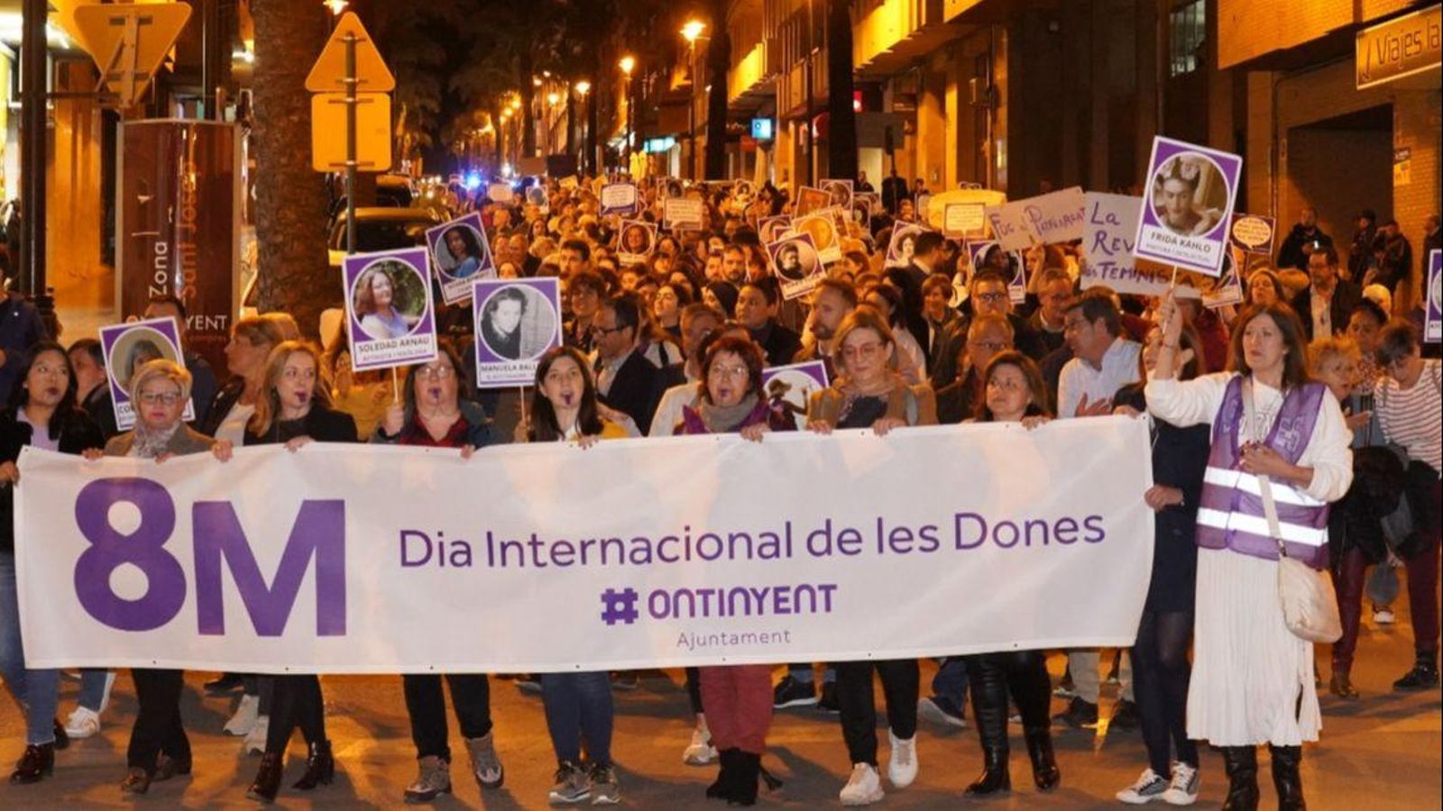 Primera manifestació pel 8M a Ontinyent Primera manifestació pel 8M a Ontinyent