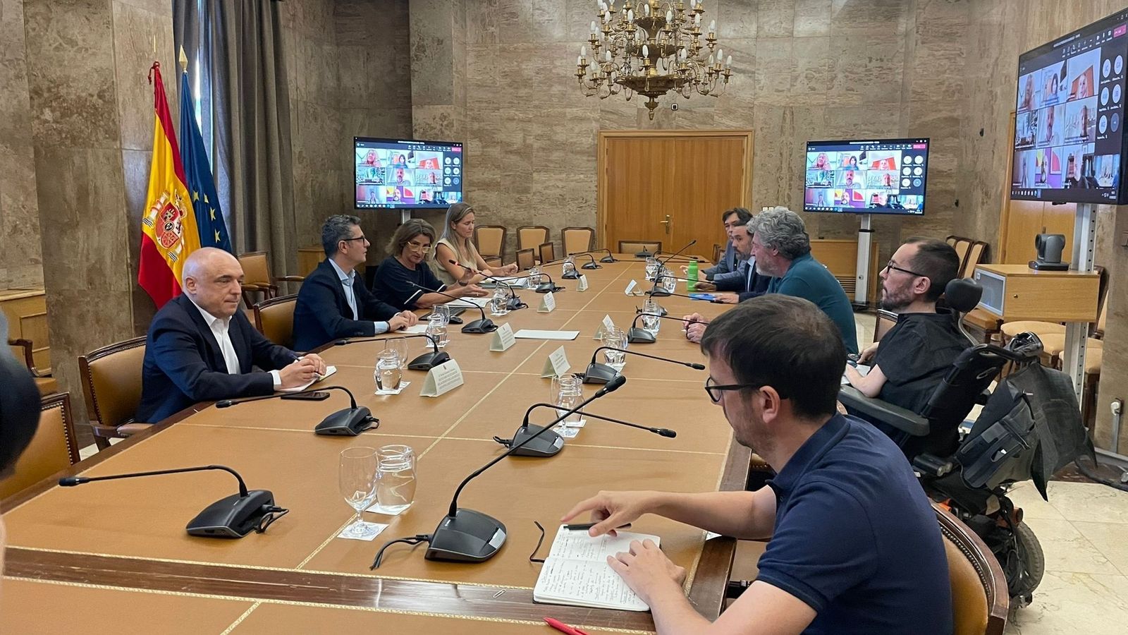 Reunió de Ribera i Bolaños amb els grups parlamentaris sobre el Pla de Contingència