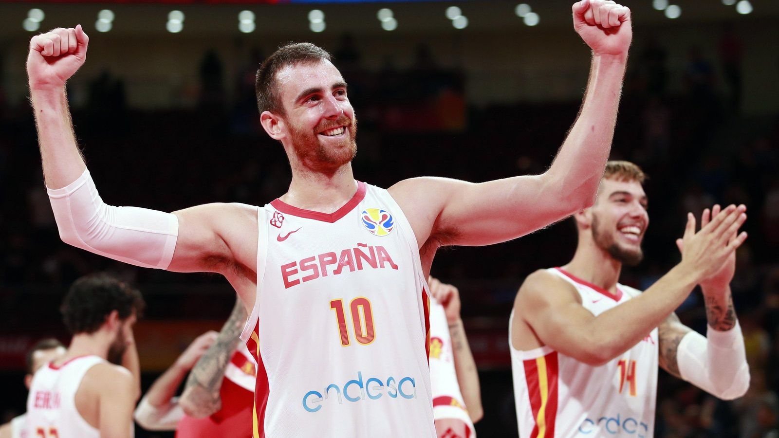 Claver celebra el triomf d'Espanya
