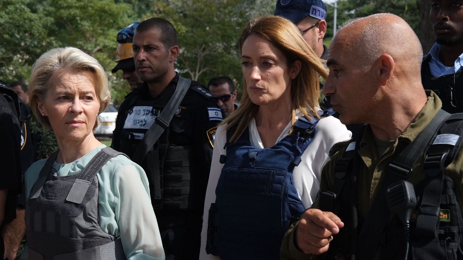 La presidenta de la Comissió Europea, Ursula von der Leyen, durant una visita a Israel aquest divendres amb la presidenta del Parlament Europeu, Roberta Metsola