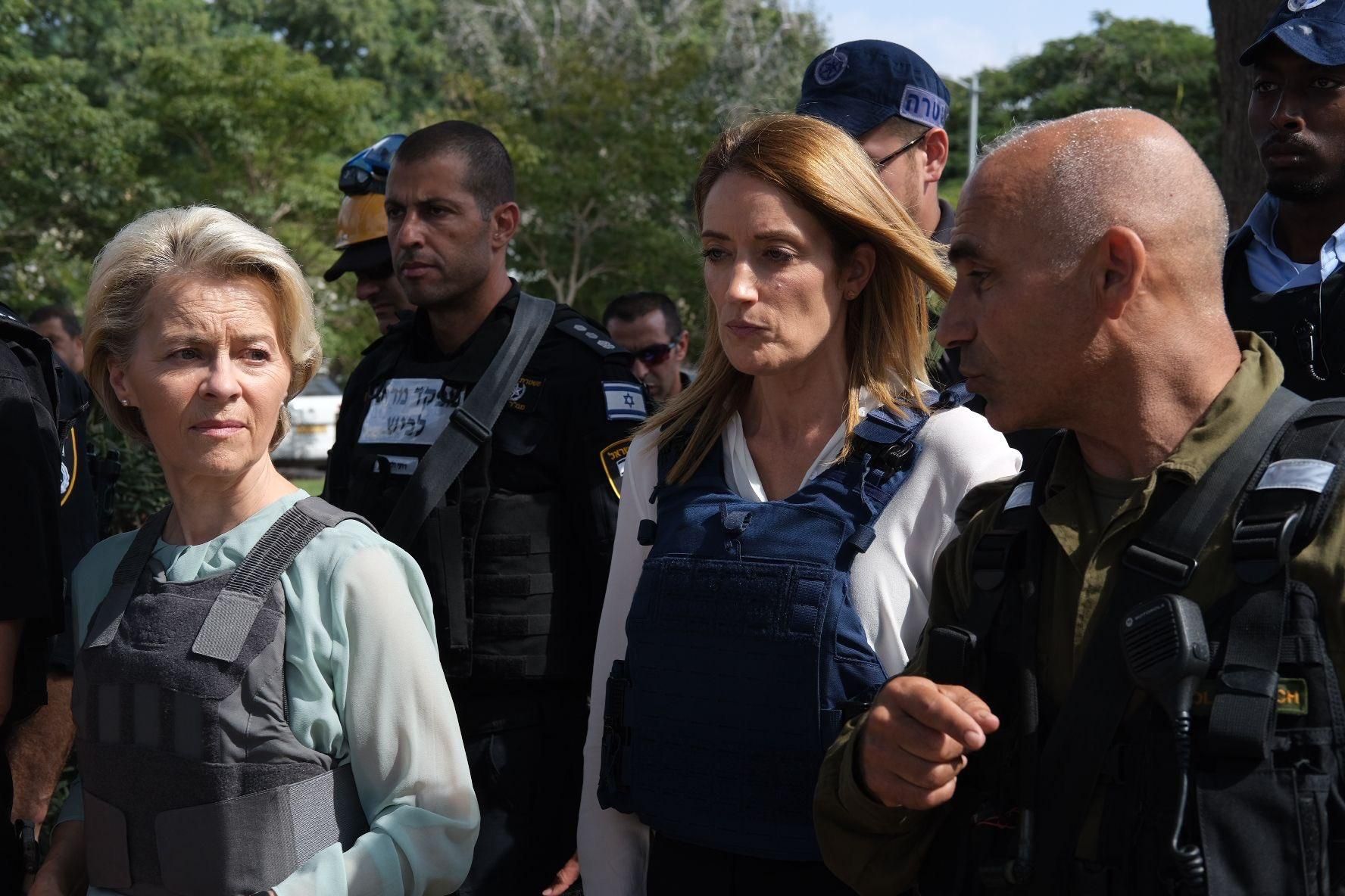 La presidenta de la Comissió Europea, Ursula von der Leyen, durant una visita a Israel aquest divendres amb la presidenta del Parlament Europeu, Roberta Metsola
