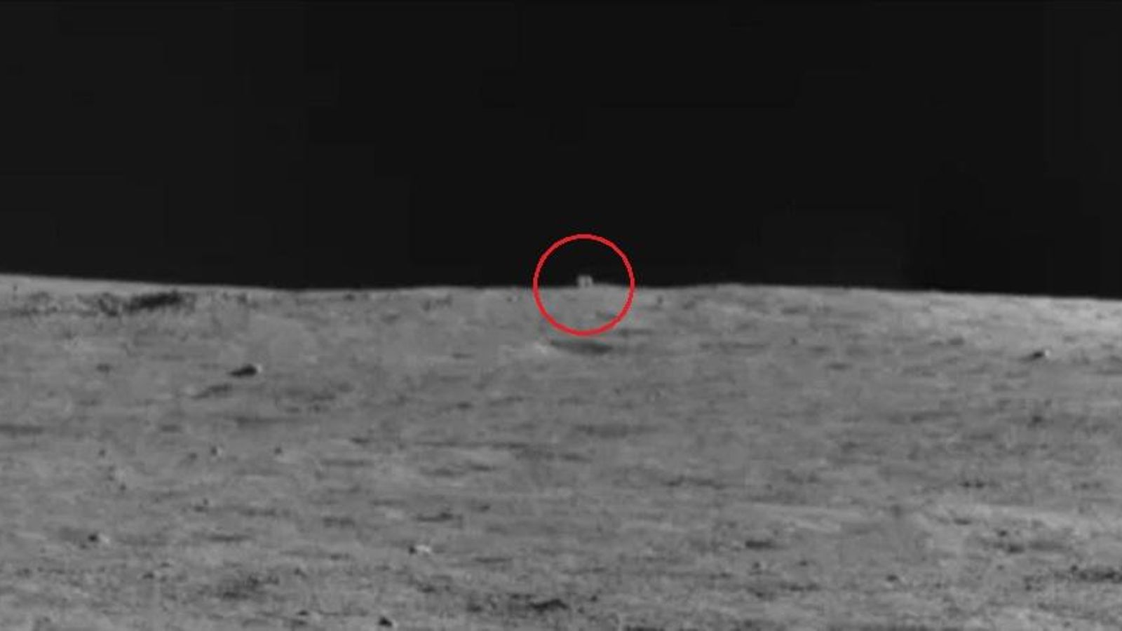 El misteriós "porxo" quadrat que ha localitzat el vehicle lunar Yutu 2