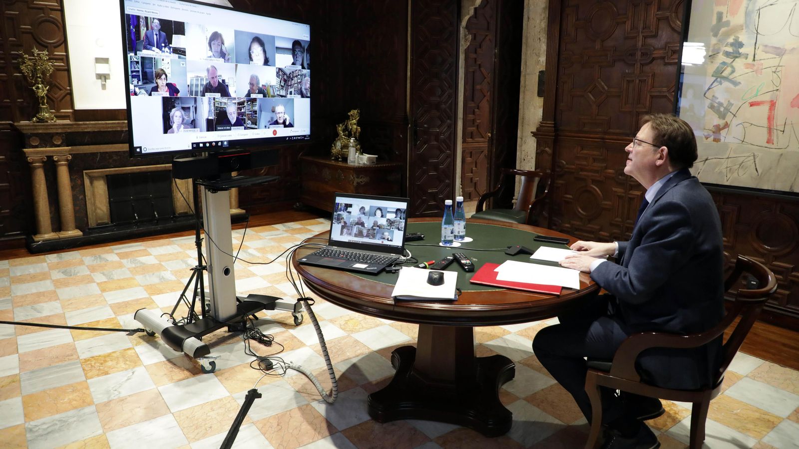 El president de la Generalitat, Ximo Puig, s'ha reunit aquest dijous amb el comité de veus expertes per a abordar l'evolució de la pandèmia