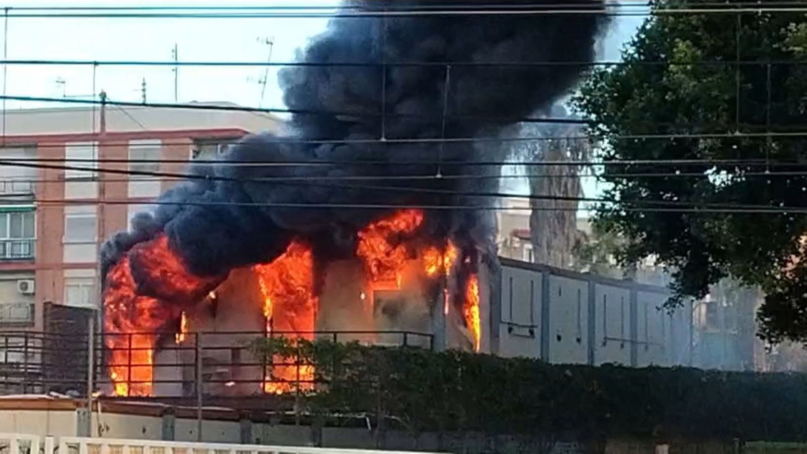 Declarat un incendi en un camp de futbol de Burjassot