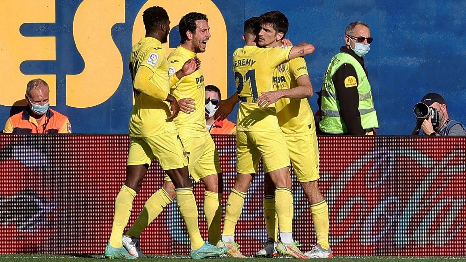 Dia, Parejo, Yéremi i Gerard celebren un dels gols Dia, Parejo, Yéremi i Gerard celebren un dels gols