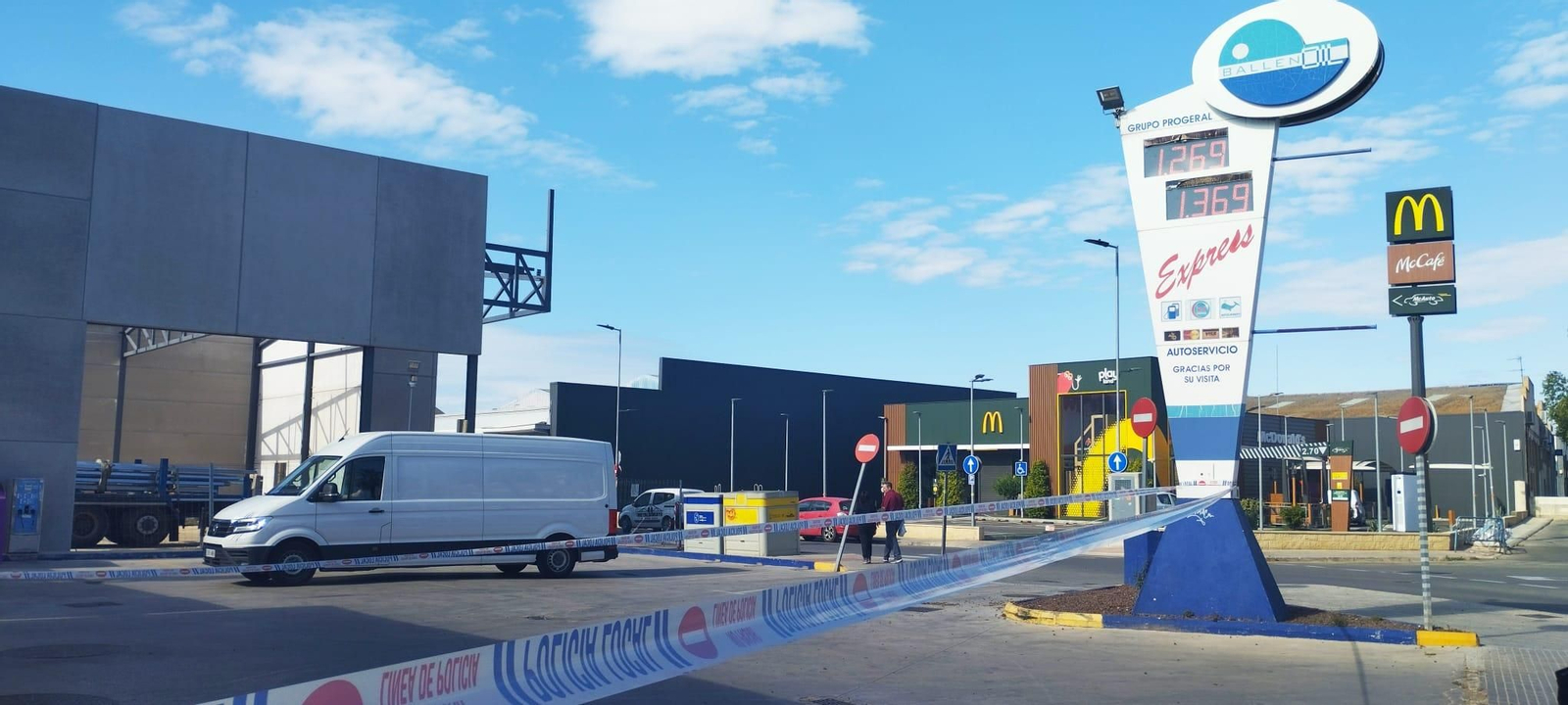 Una imatge general de la gasolinera, este dimarts