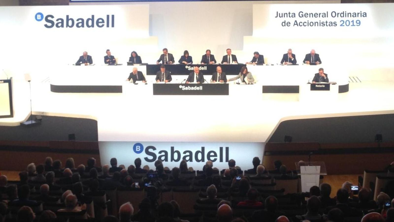 La junta general d'accionistes del Banc Sabadell s'ha celebrat aquest dijous a Alacant.