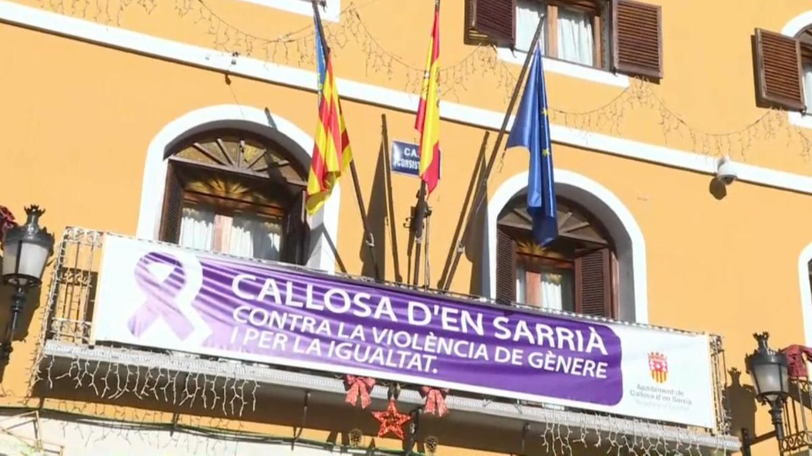 Pancarta de l'Ajuntament de Callosa d'en Sarrià contra la violència de gènere