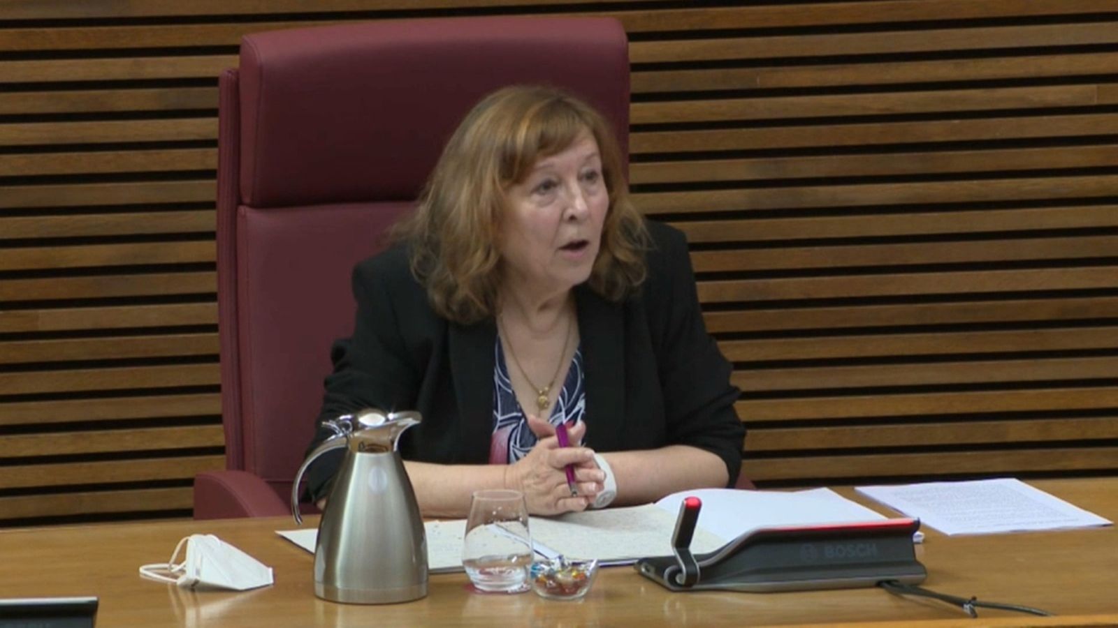 Navarro hui, davant la comissió per a la reconstrucció.