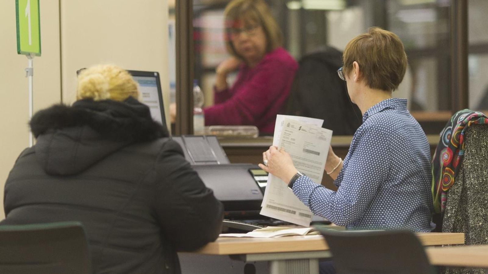 La xifra de treballadors afectats per un ERTO s'acosta als 400.000