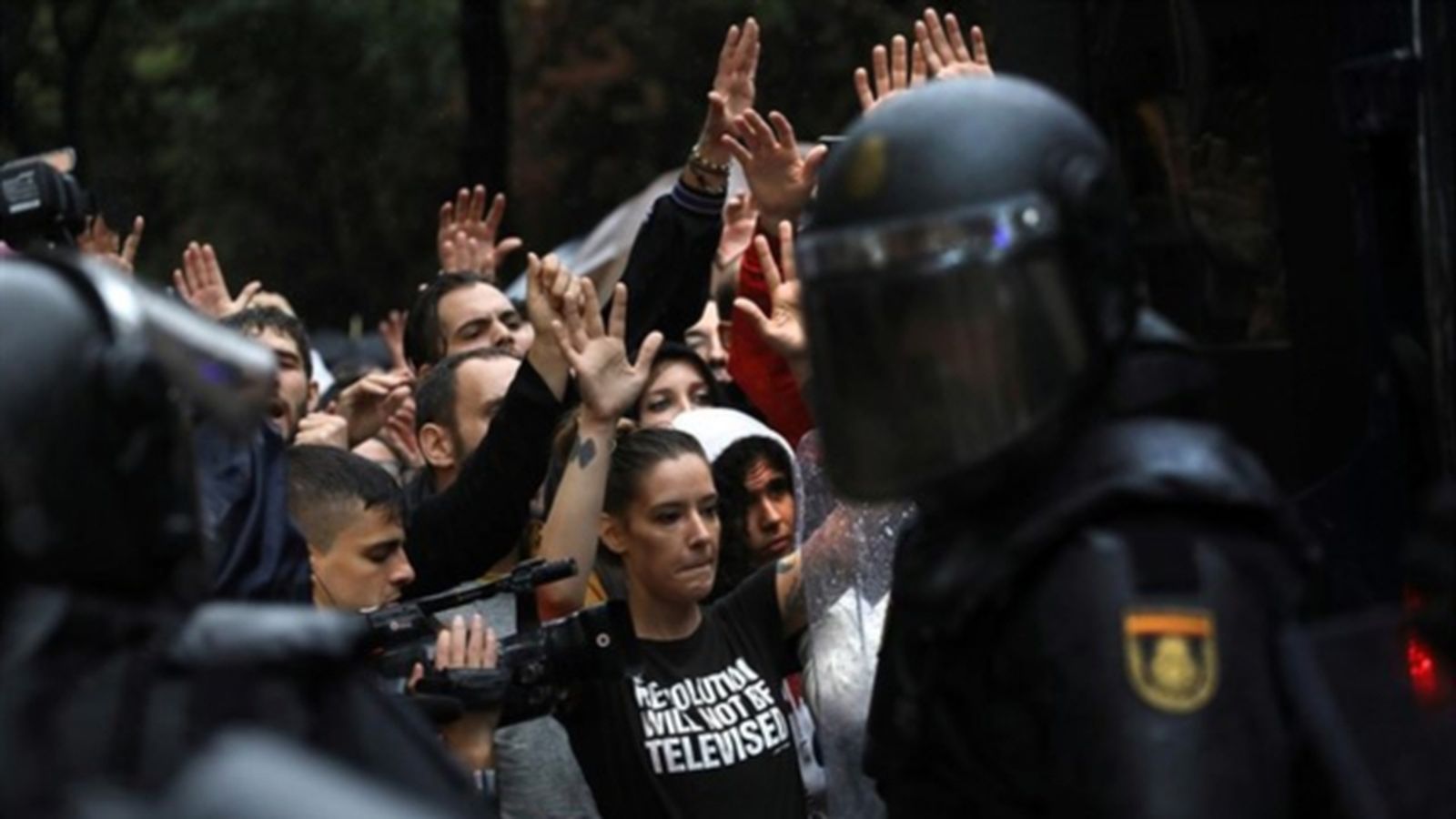 La resolució estima que en ocasions "es va usar una violència desmesurada" per a impedir la votació