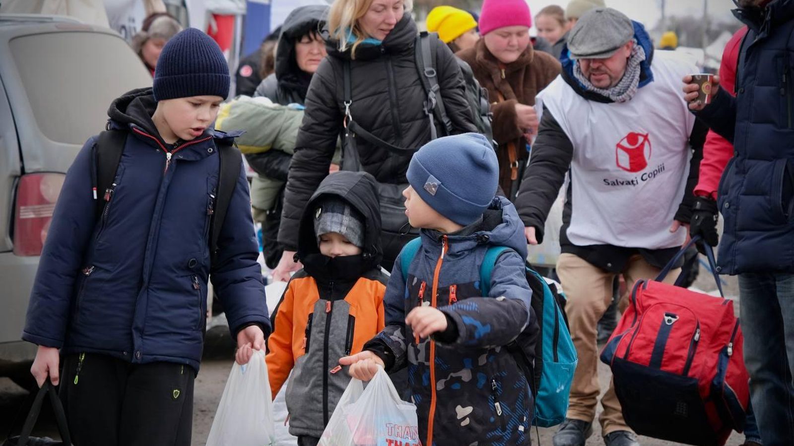 Famílies de refugiats ucraïnesos són atesos per voluntaris a Romania / Pedro Armestre (Save the Children)