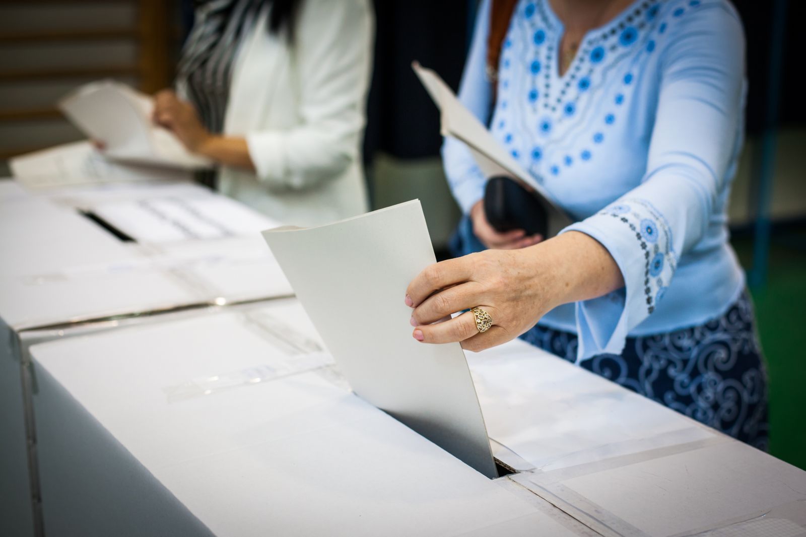 23.05.2023 | 'El fil d'Irene': les dones voten a Espanya des de fa menys d'un segle