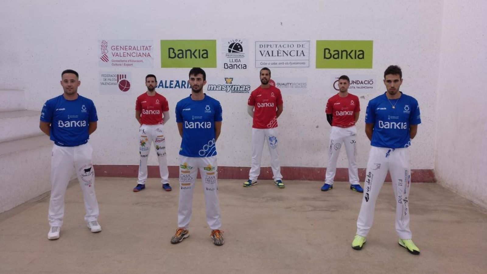 Equips de Benidorm i Montserrat.