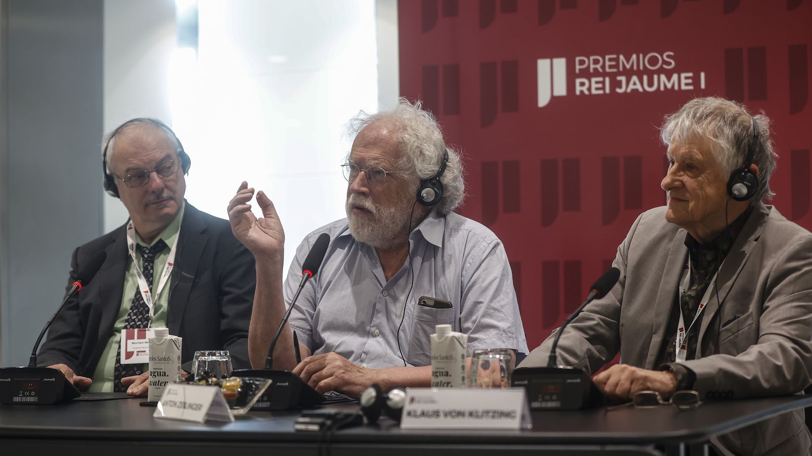 Premis Nobel reivindiquen que la IA és molt útil, però reclamen una regulació internacional