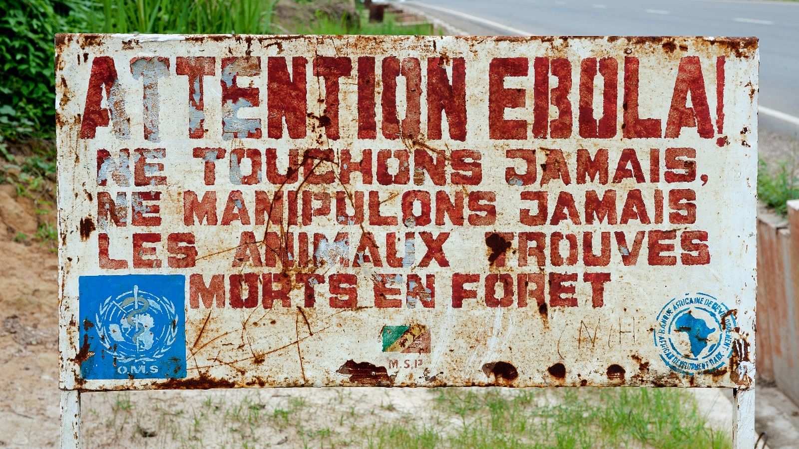 Cartell alertant del brot d'ebola al Congo